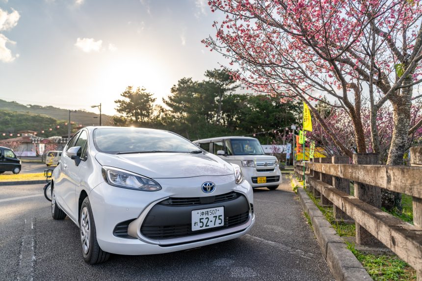 오키나와 렌트카 토요타 아쿠아