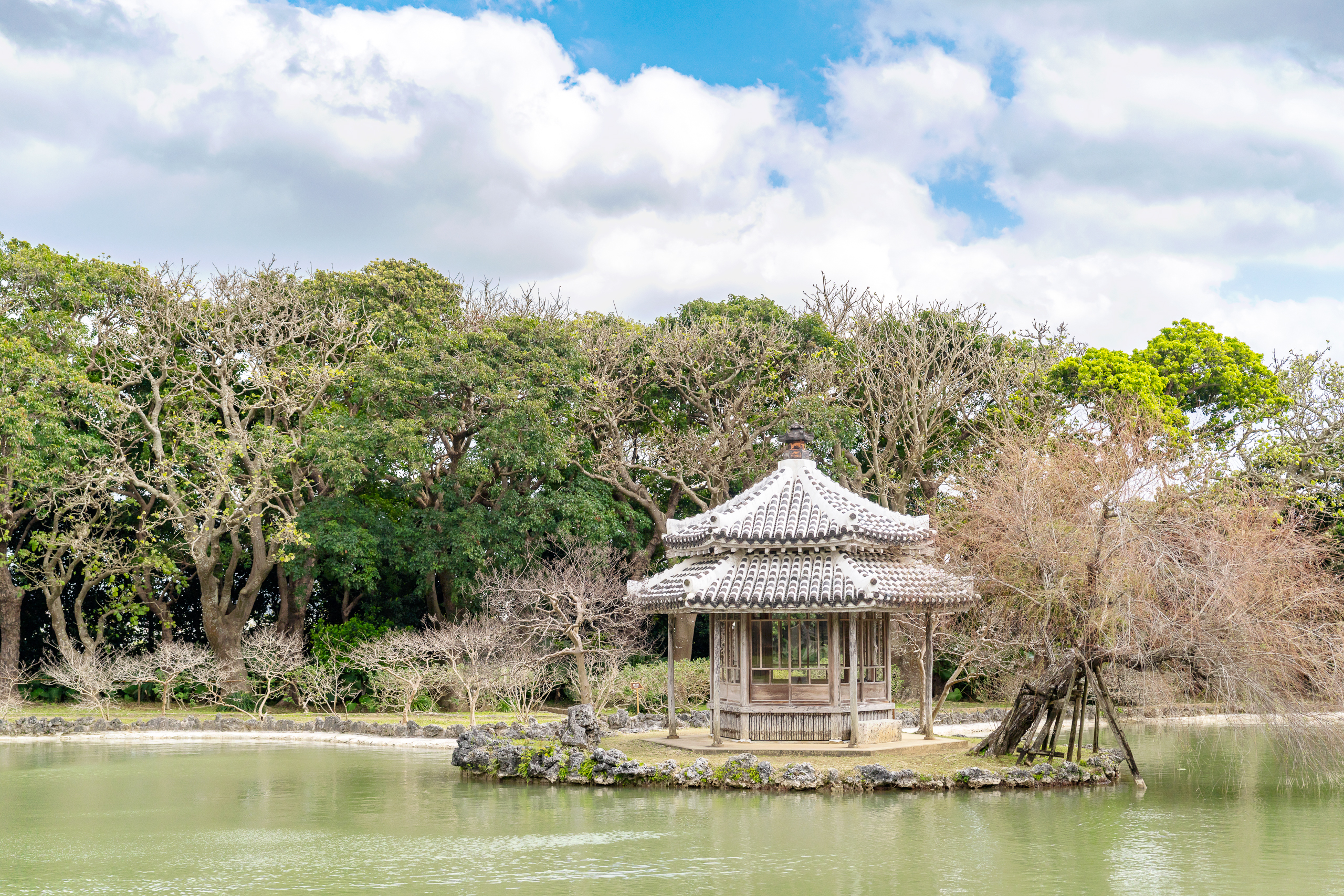오키나와 자유여행 시키나엔 육각정