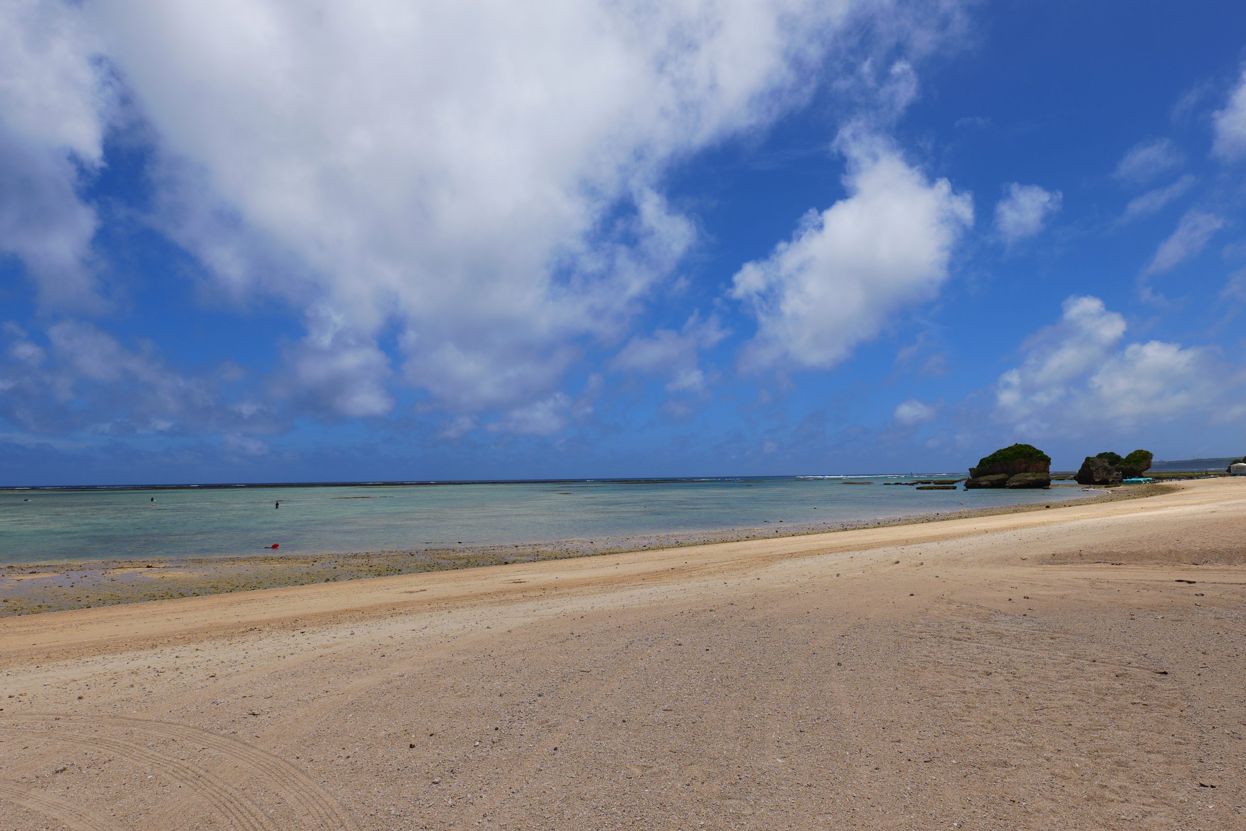 현지인에게 사랑받는 천연 비치, 미바루비치